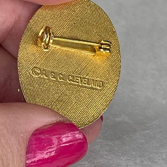 Vintage Holly Hobby Christmas pin. - Picture 2 of 5